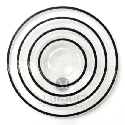 Black rim charger plate