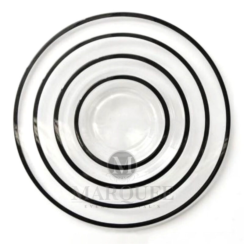 Black rim charger plate